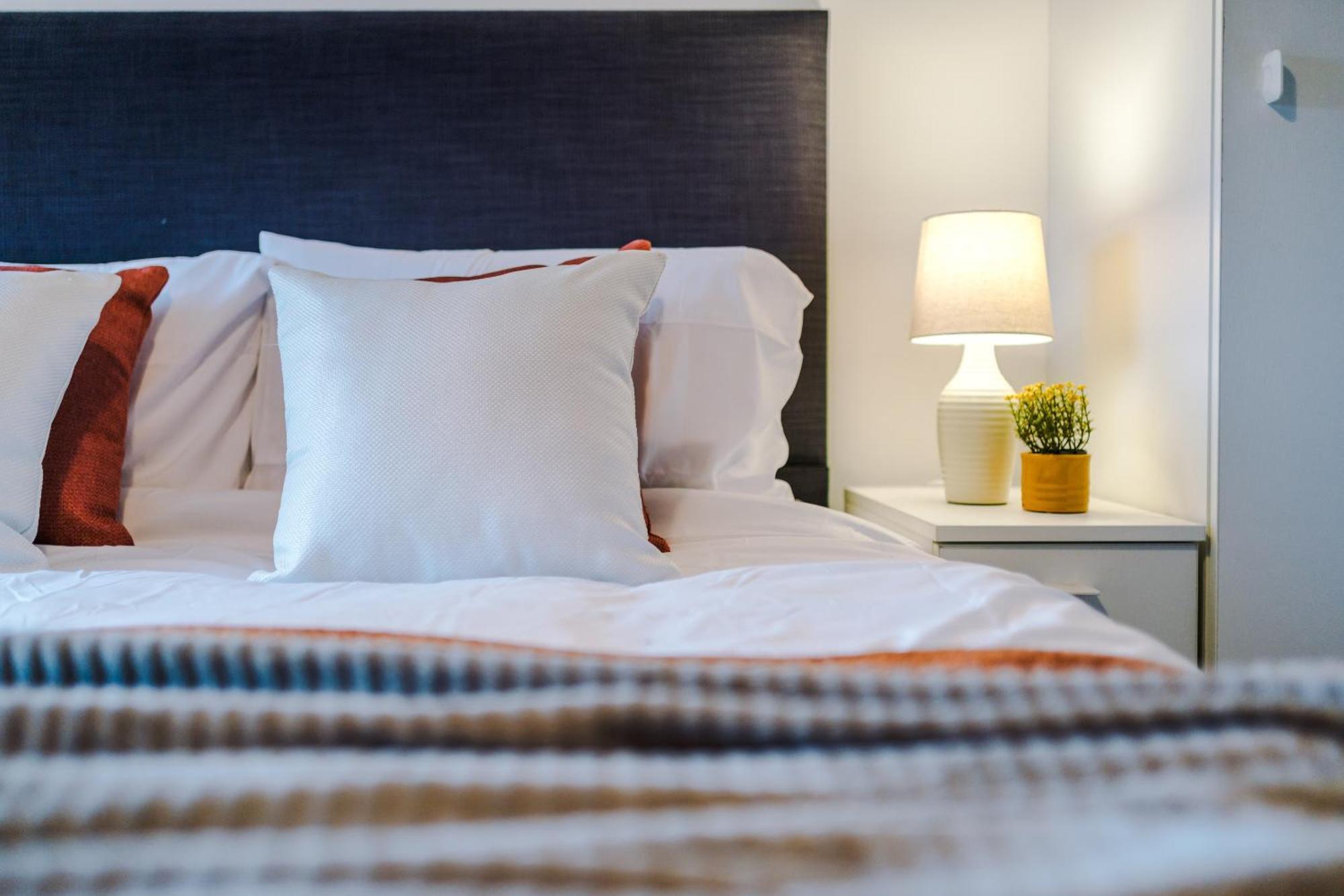 2 King Size Beds In Manhattan Styled Oversize Apartment Leeds  Bagian luar foto