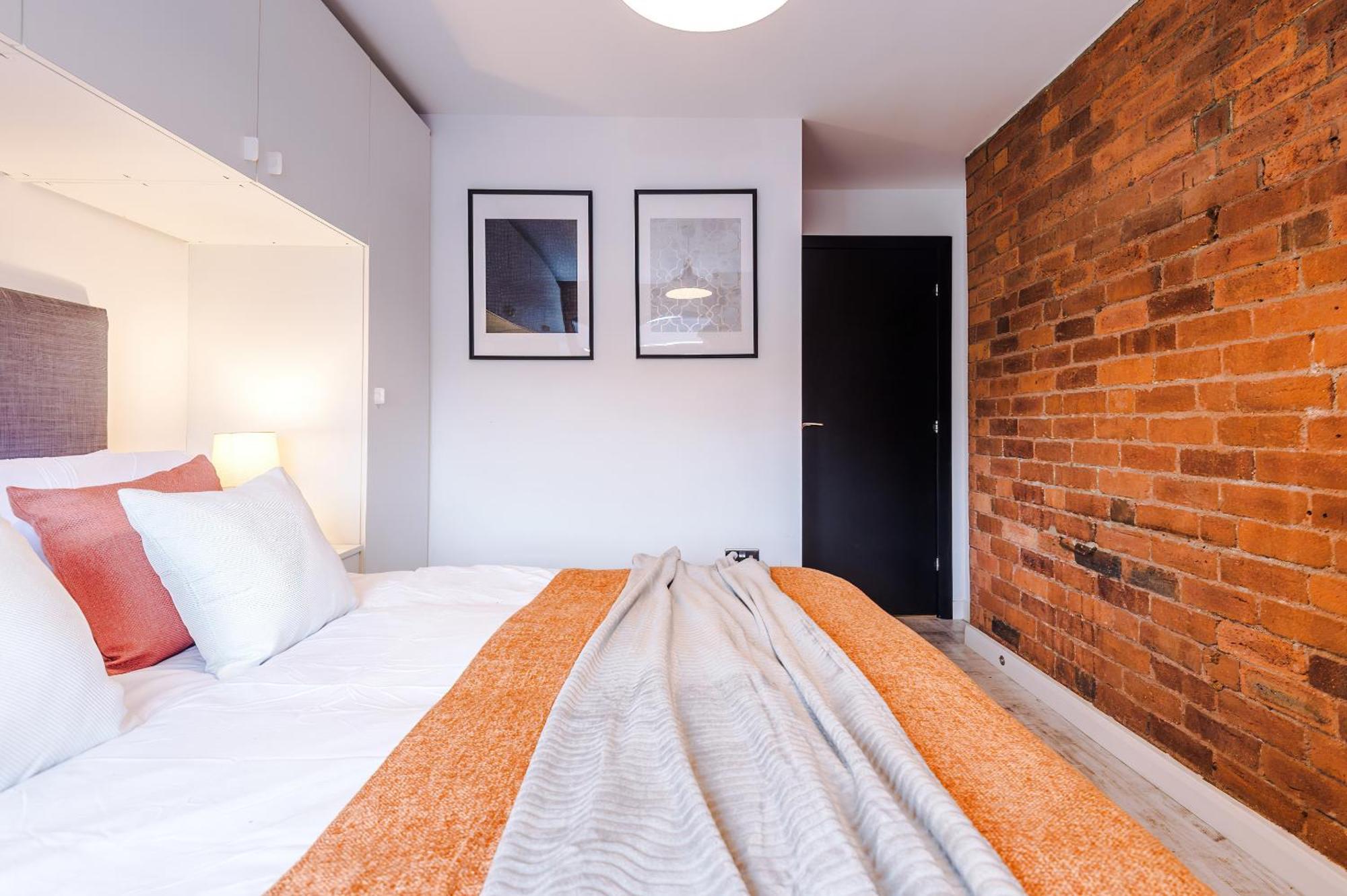 2 King Size Beds In Manhattan Styled Oversize Apartment Leeds  Bagian luar foto